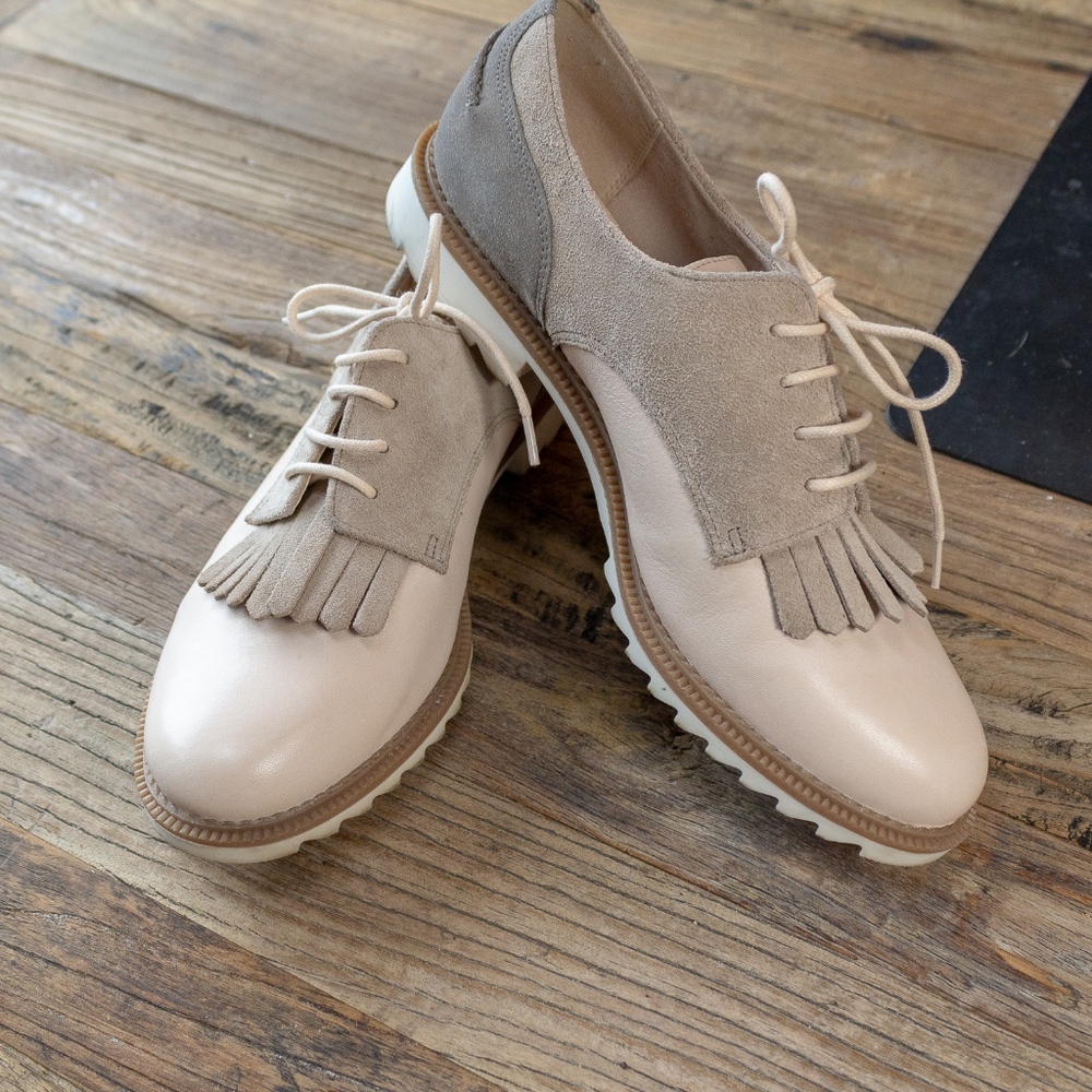 Clark "Griffen" oxfords - size 9 - in "Mabel"